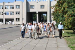 Honored Visitors at “AutoKrAZ”