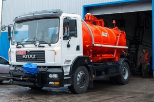 Коммунальная автотехника КрАЗ будет ликвидировать последствия наводнения в Джибути (Восточная Африка)