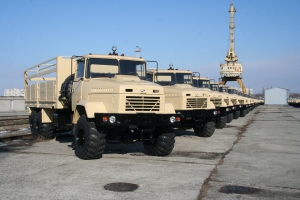 Egyptian MOD Officers Inspect KrAZ All-Terrain Vehicles
