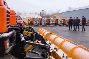«КрАЗи» вже працюють в оновленому автопарку «Київавтодору»