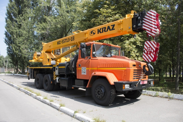 «КрАЗ» відвантажив ПГЗК 25-тонний кран