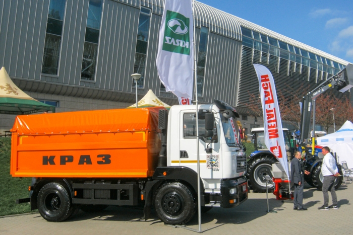 “KrAZ” Showcased its Products to Agrarians of Western Region