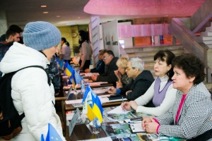KrAZ Helps With Employment of Displaced Residents